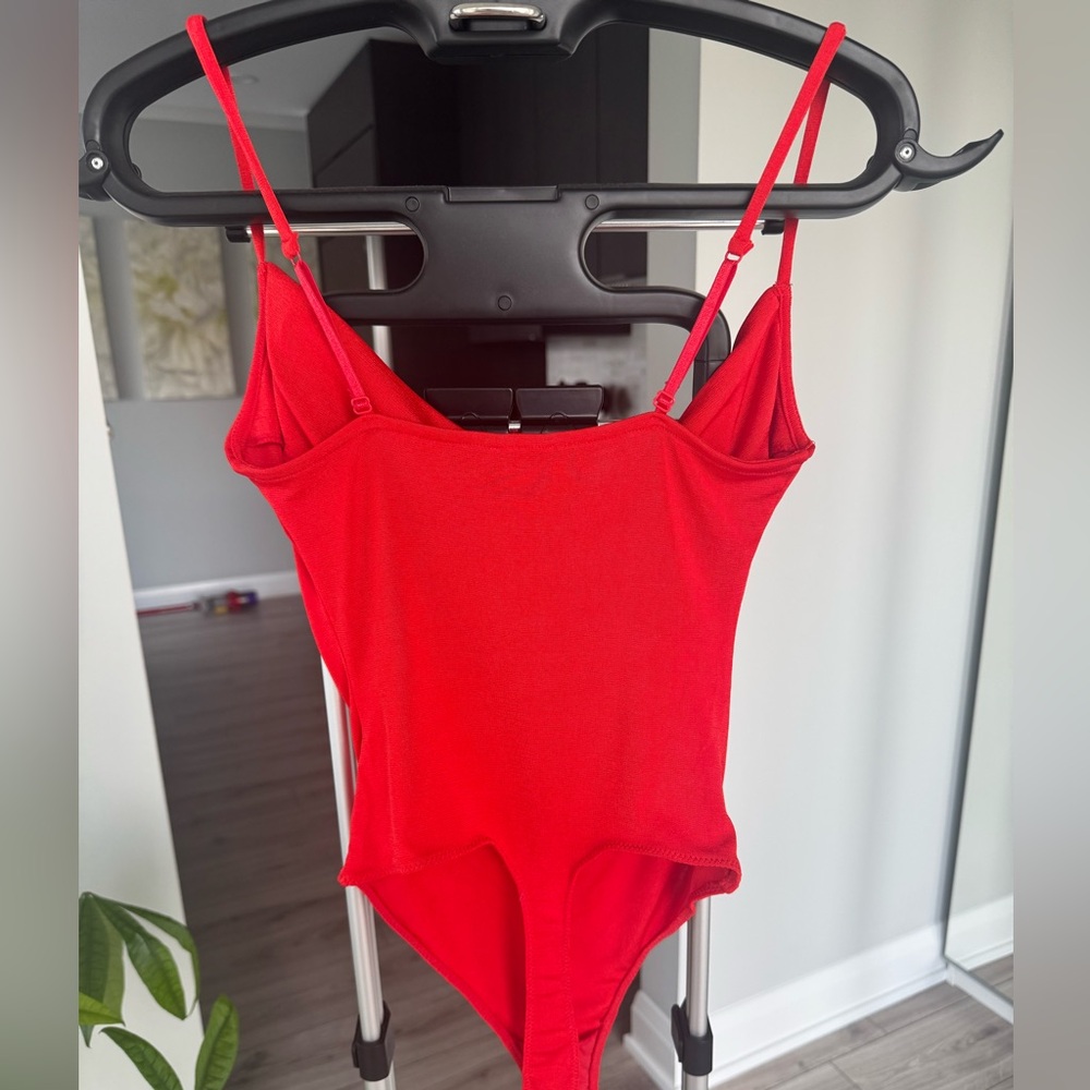FREE PEOPLE Red Cowl Neckline Bodysuite - Picture 4 of 13